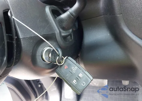 2021 Chevrolet Silverado 1500 4Wd Short Bed Custom z USA, uszkodzony, nr VIN 1GCPYBEK0MZ442078